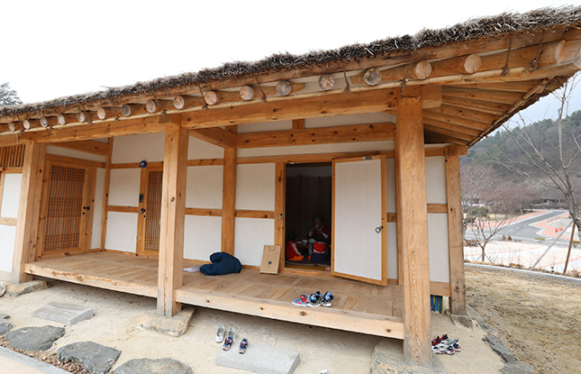 복원가옥 1호(무형문화재 부채장 체험 부채이야기 / 다례) 이미지1